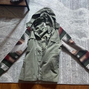 Women’s Medium Thread & supply jacket. Never worn